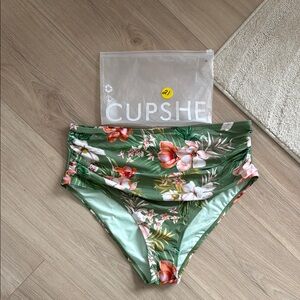 NWOT- Cupshe Bathing Suit Bottoms in Green Floral